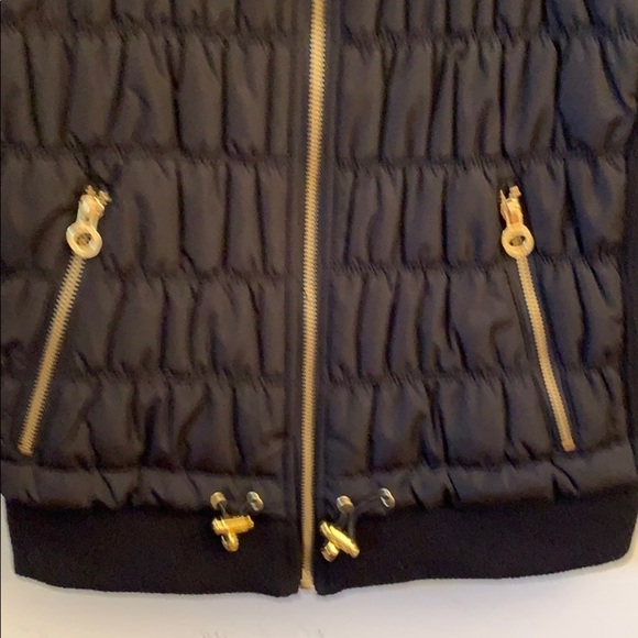 Calvin Klein Performance Quilted Vest with Gold Detail - Picture 4 of 6